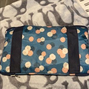 Large packable duffle bag